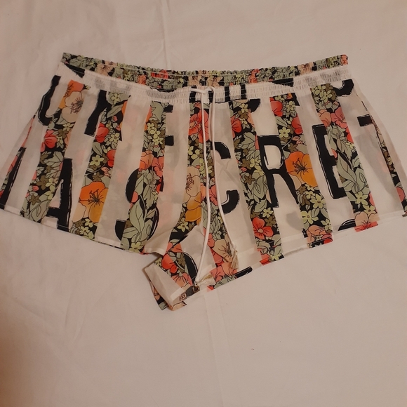 Victoria secret pajama shorts - Picture 3 of 8